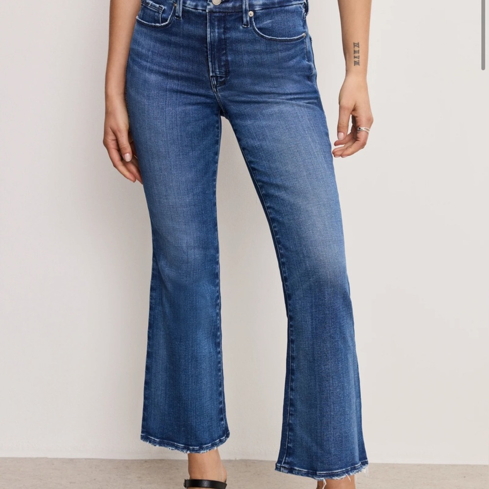 Good American Good legs crop mini boot cut jeans. Size 28. New
